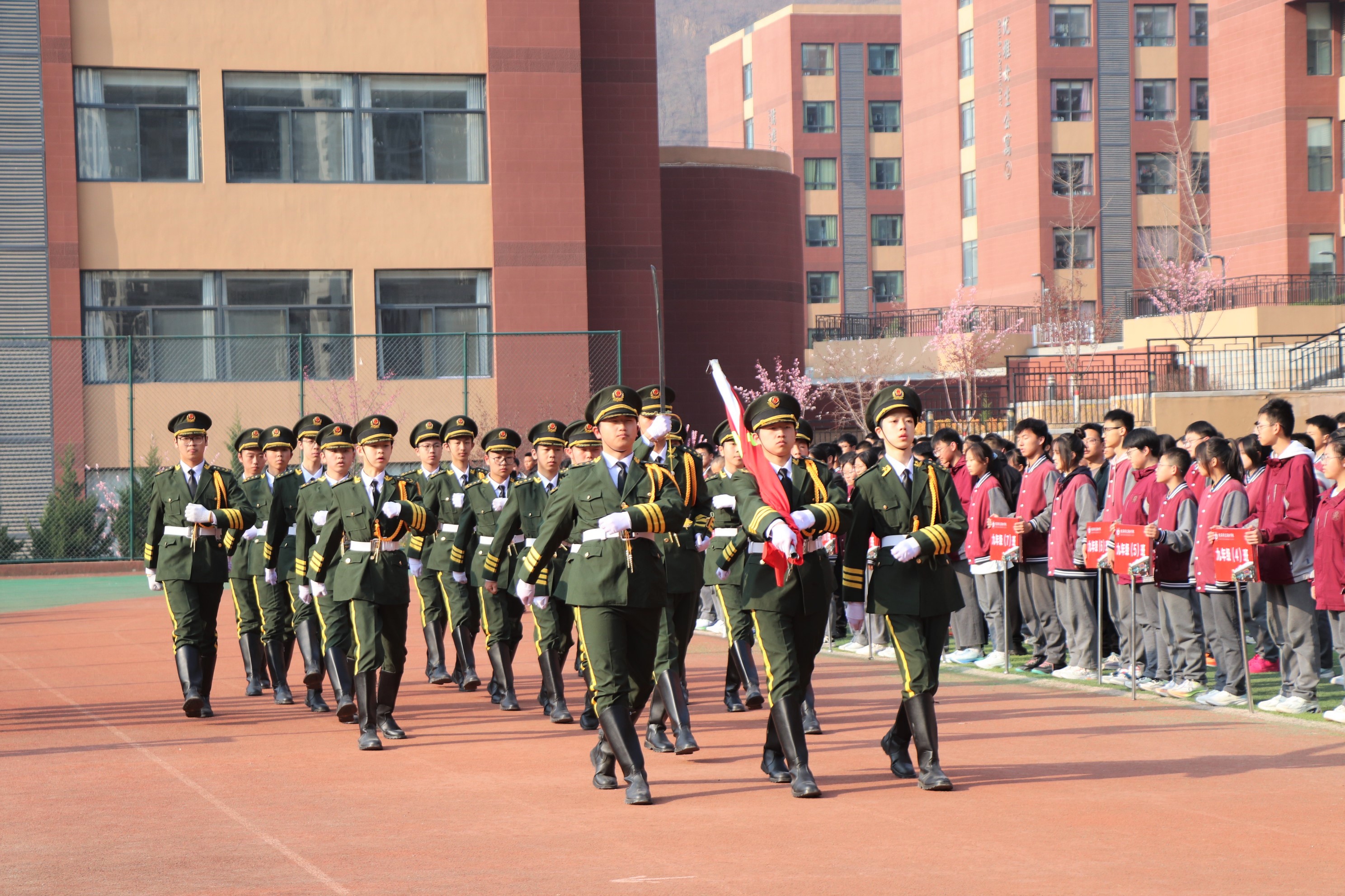 升旗儀式 | 營造清潔環(huán)境，共建美麗校園